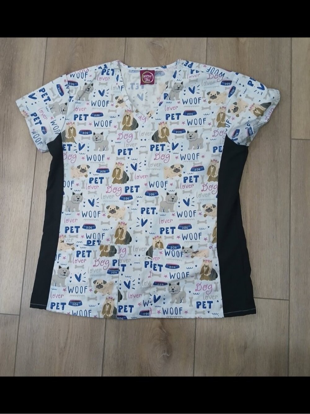 JDM Dog Print Scrub Top Medium Pet Lover V-Neck Nursing Vet Cute Woof Uniform - Picture 9 of 12